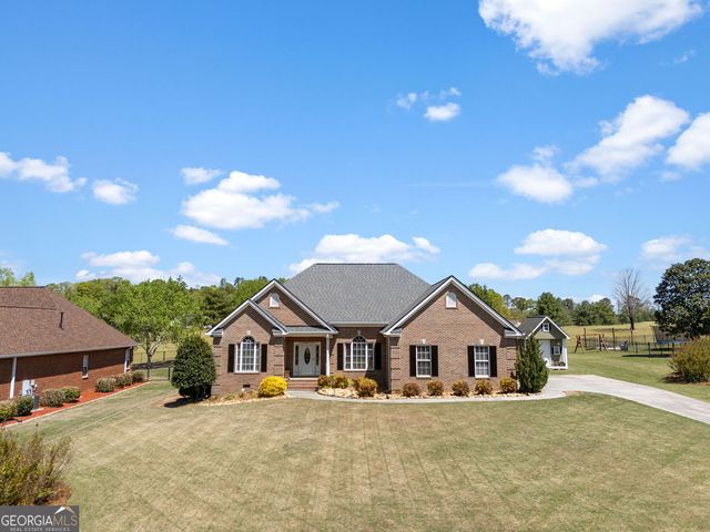 140 W Meadow Lakes Boulevard, Cedartown, GA 30125