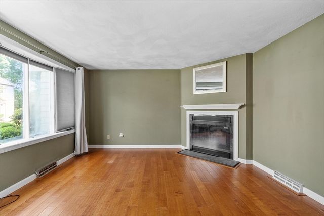 25 Prescott Drive 25, Chelmsford, MA 01863