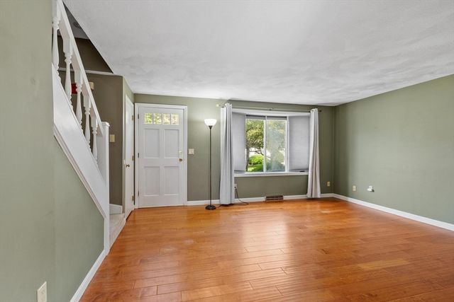 25 Prescott Drive 25, Chelmsford, MA 01863