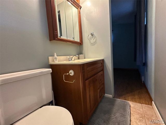 801 Stamper Lane, Godfrey, IL 62035