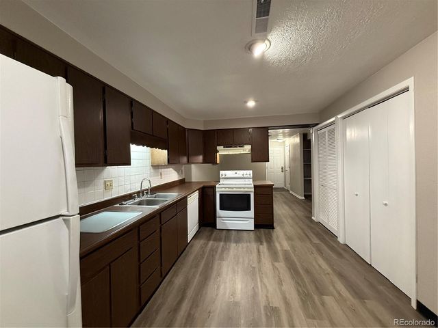 1183 Clinton Street, Aurora, CO 80010
