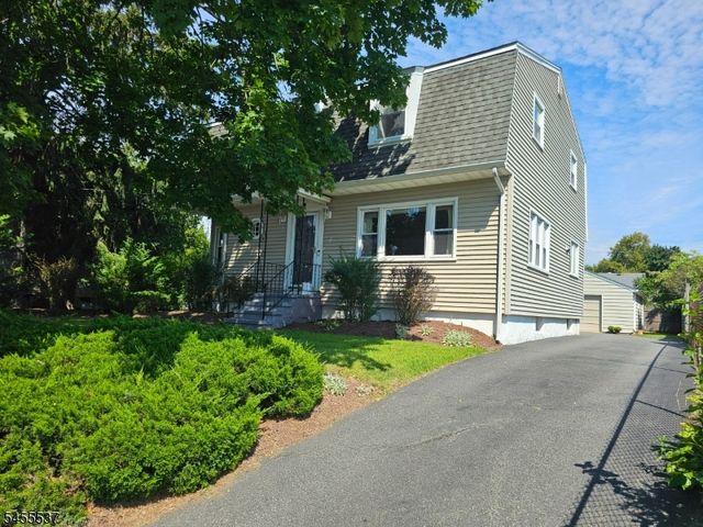 121 W Hanover Ave, Morris Plains Boro, NJ 07950