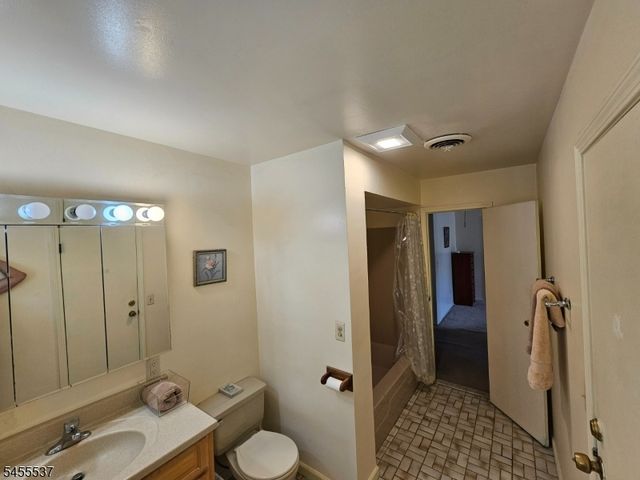 121 W Hanover Ave, Morris Plains Boro, NJ 07950