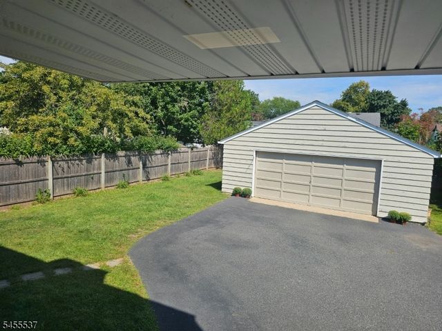 121 W Hanover Ave, Morris Plains Boro, NJ 07950