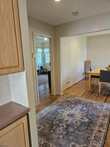121 W Hanover Ave, Morris Plains Boro, NJ 07950