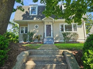 121 W Hanover Ave, Morris Plains Boro, NJ 07950