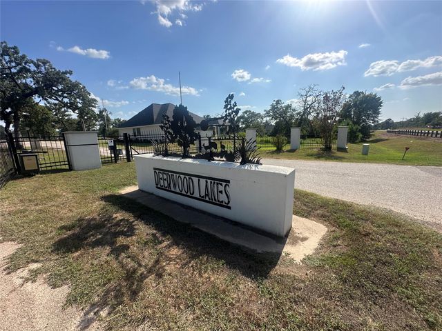 26546 Pin Oak Drive, Hempstead, TX 77445