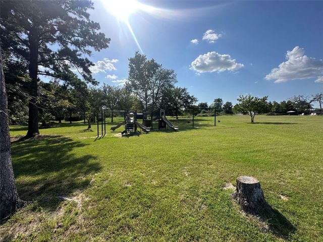 26546 Pin Oak Drive, Hempstead, TX 77445