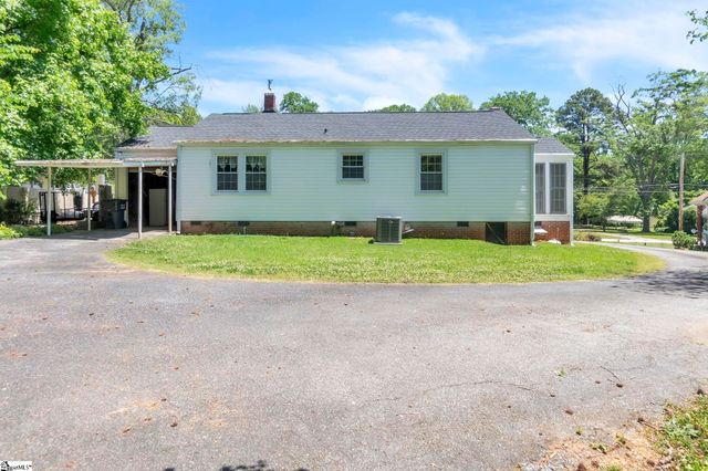 621 Church Street, Laurens, SC 29360