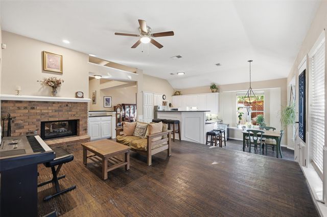 2680 Creekside Court, Highland Village, TX 75077