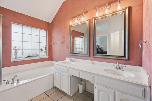 2680 Creekside Court, Highland Village, TX 75077