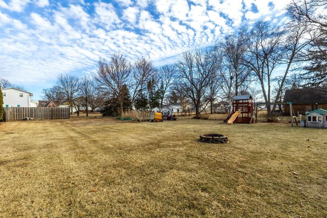 838 South State Street, Geneseo, IL 61254