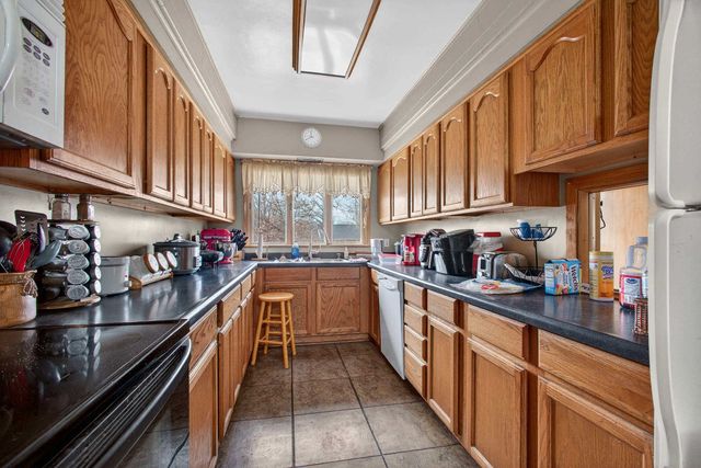 838 South State Street, Geneseo, IL 61254