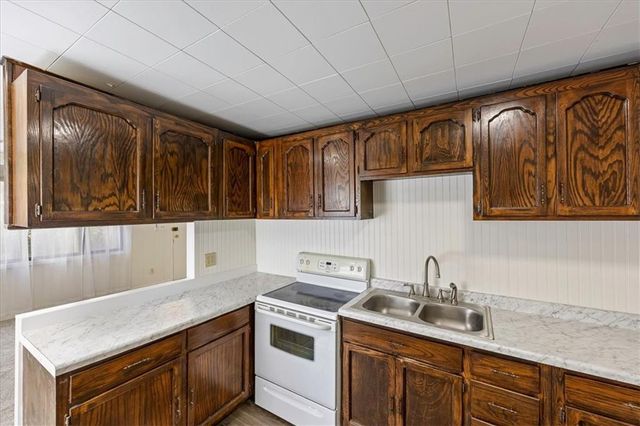 3618 Shawnee Drive, Kansas City, KS 66106