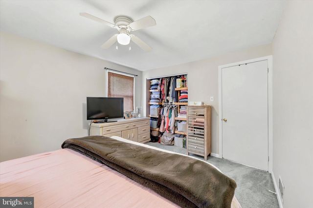514 EDGEWOOD AVE, Folsom, PA 19033