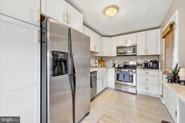 514 EDGEWOOD AVE, Folsom, PA 19033