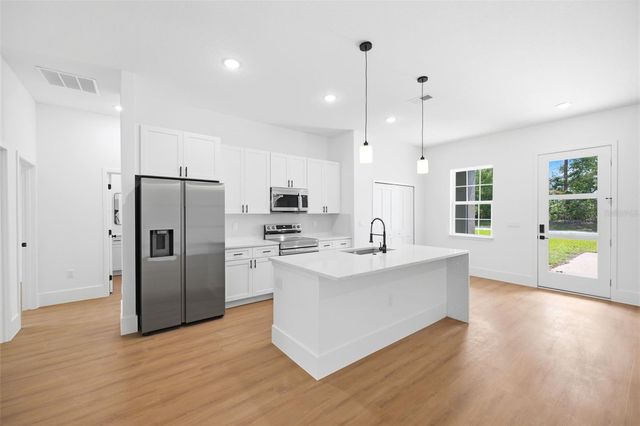 17188 SW 18TH AVENUE ROAD, Ocala, FL 34473