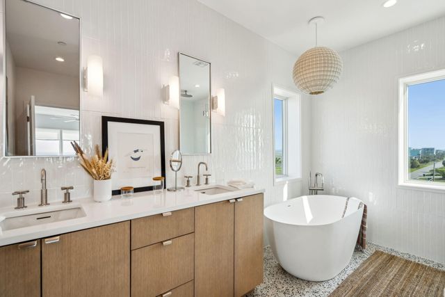 1579 E Ashley Avenue, Folly Beach, SC 29439