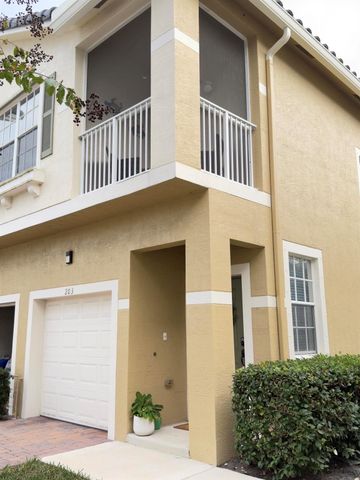 1560 SE Wilshire Place 203, Stuart, FL 34994