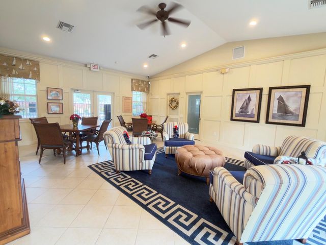 1560 SE Wilshire Place 203, Stuart, FL 34994