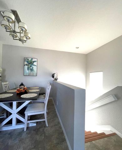 1560 SE Wilshire Place 203, Stuart, FL 34994