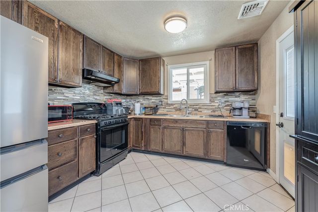 2106 W Olive, Fullerton, CA 92833