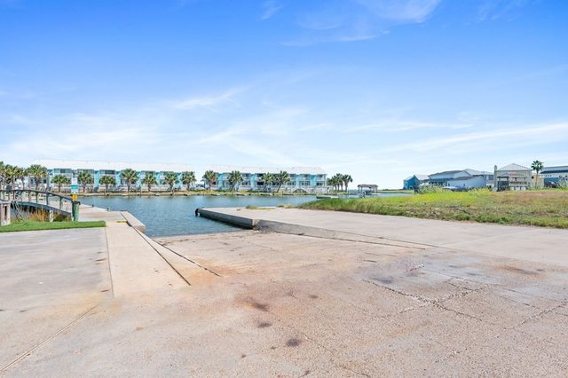 2292 N Fulton Beach Road 505, Rockport, TX 78382