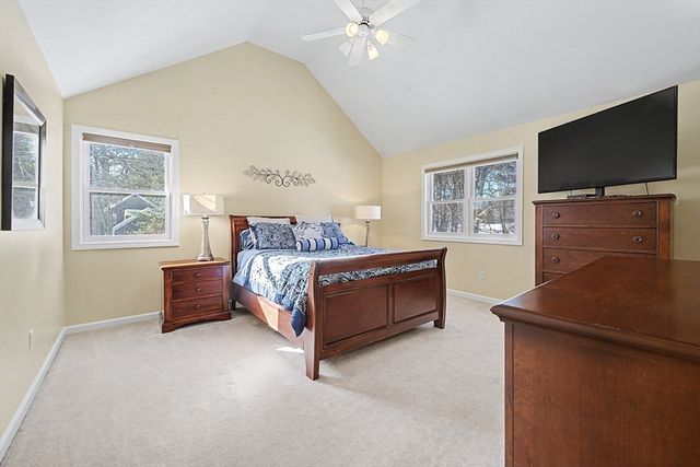 79 Country Club Dr, Northbridge, MA 01588