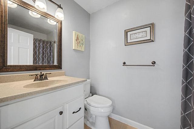 79 Country Club Dr, Northbridge, MA 01588