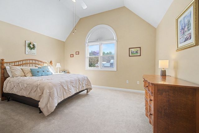 79 Country Club Dr, Northbridge, MA 01588