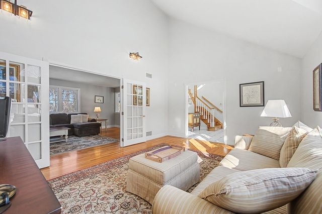 79 Country Club Dr, Northbridge, MA 01588