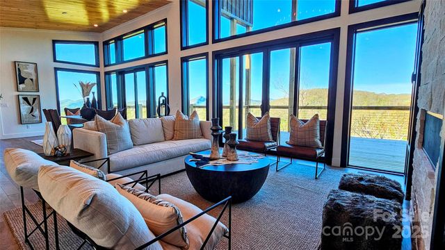 52 Hidden Grouse Lane, Sapphire, NC 28774