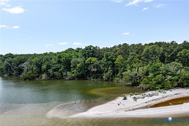 39 Anne Ct, Heathsville, VA 22473