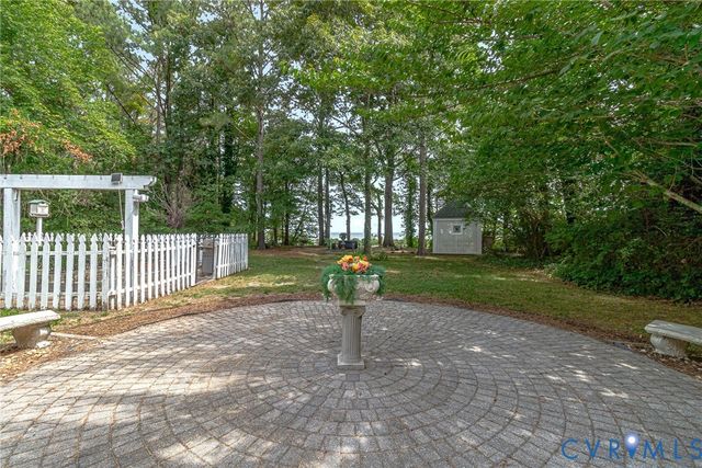 39 Anne Ct, Heathsville, VA 22473