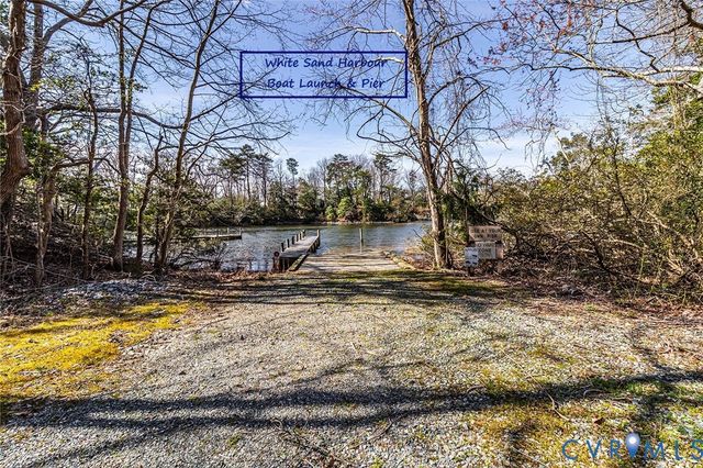 39 Anne Ct, Heathsville, VA 22473