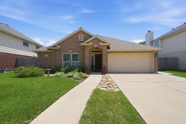5329 High Bank Dr, Corpus Christi, TX 78413