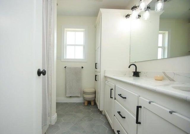 1003 S 10th St., Leesville, LA 71446