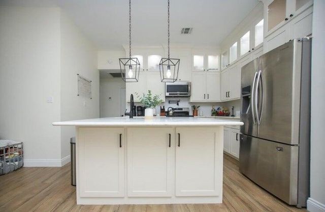 1003 S 10th St., Leesville, LA 71446