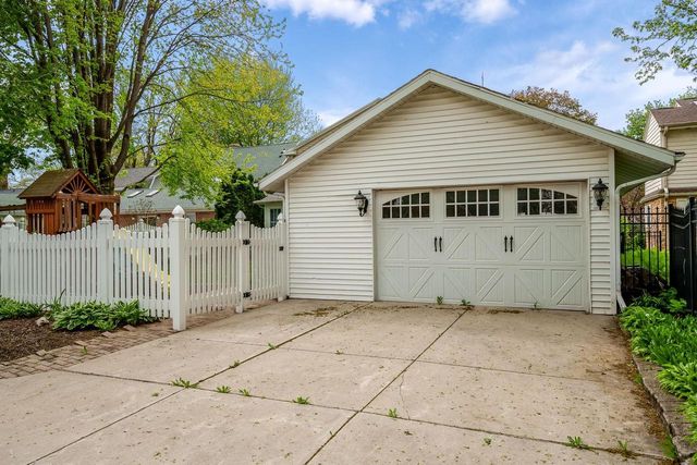 1197 Columbus Circle, Janesville, WI 53545
