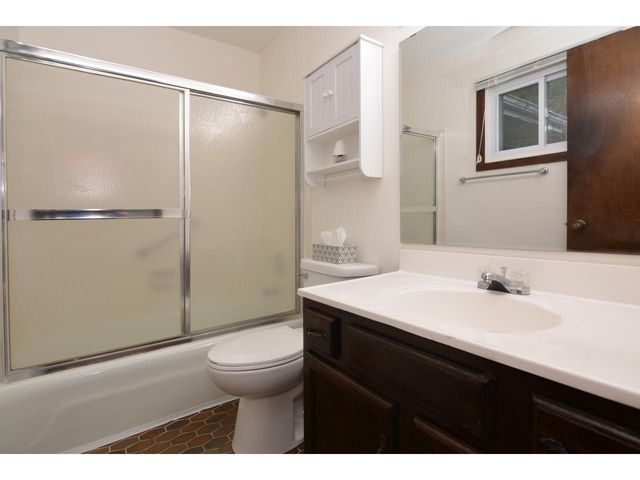 2601 McKenna Boulevard, Madison, WI 53711