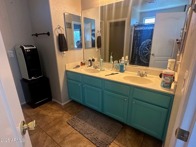 4967 E MEADOW LARK Way, San Tan Valley, AZ 85140