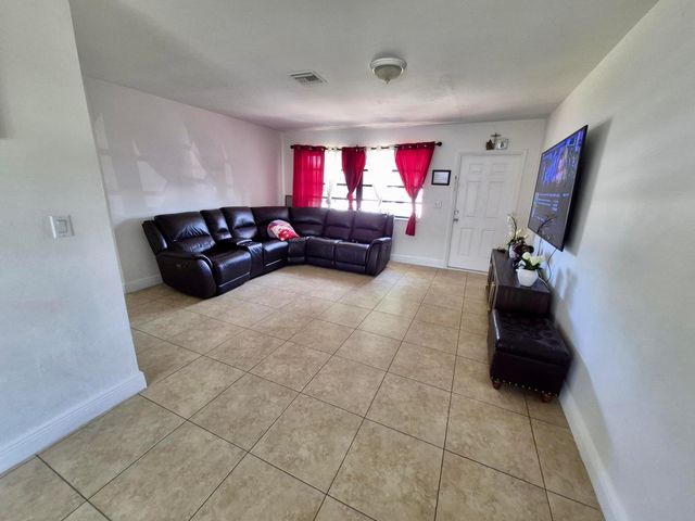 3141 SW 22ND Street, Fort Lauderdale, FL 33312