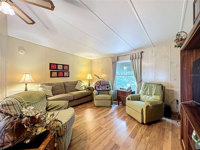 13508 PALM DRIVE, Astatula, FL 34705