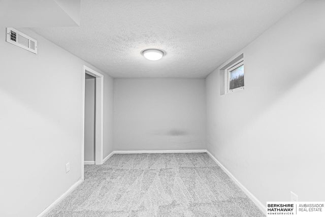 2505 S 60th Street, Omaha, NE 68106
