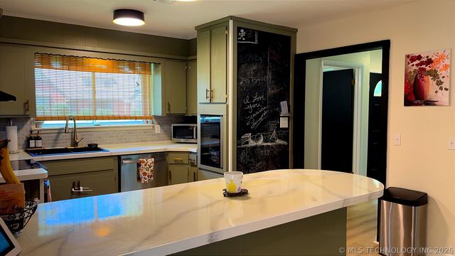 1014 SE 3rd Street, Wagoner, OK 74467