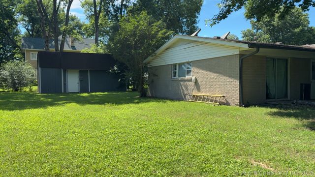 1014 SE 3rd Street, Wagoner, OK 74467