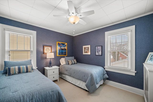 4917 N Bartlett AVENUE, Whitefish Bay, WI 53217