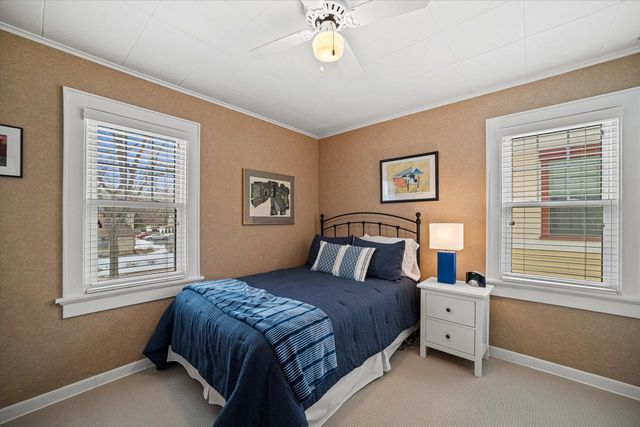 4917 N Bartlett AVENUE, Whitefish Bay, WI 53217