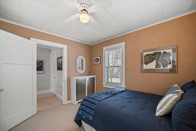 4917 N Bartlett AVENUE, Whitefish Bay, WI 53217