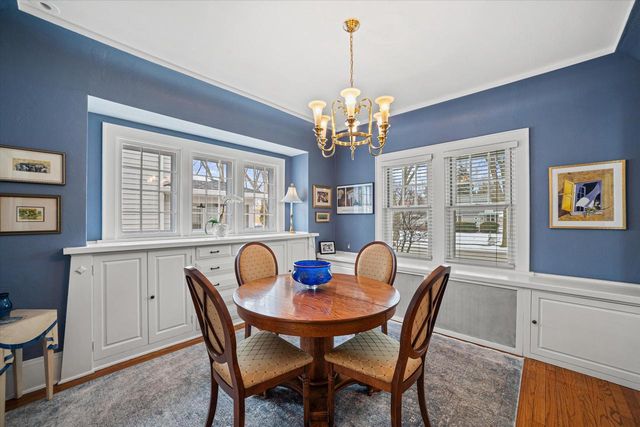 4917 N Bartlett AVENUE, Whitefish Bay, WI 53217